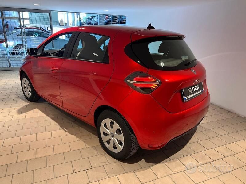 Usata Renault Zoe Life 80 kW (109 CV) 2020 Rosso Utilitaria
