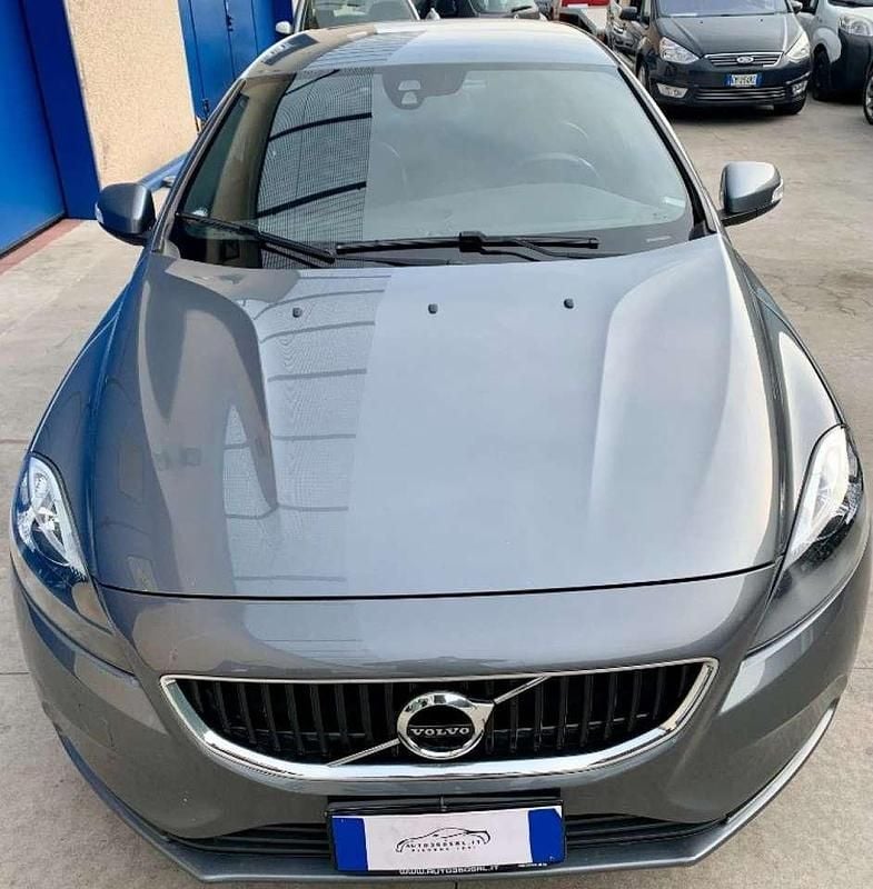 Usata Volvo V40 Kinetic 120 CV (88 kW) 2016 Antracite metallizzato Station wagon
