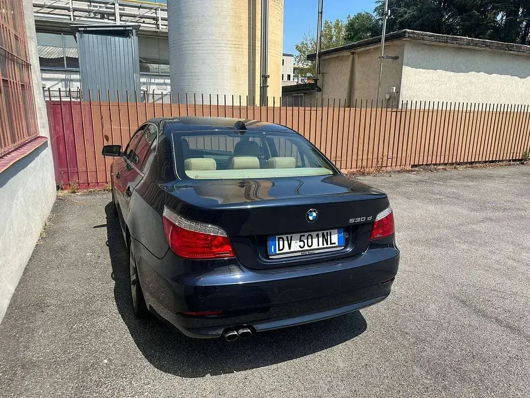 Usata BMW 530 235 CV (172 kW) 2009 Blu/azzurro Berlina