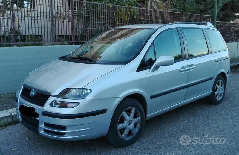 Grigio Usata 2007 Fiat Ulysse Monovolume | 2300 € (Buon prezzo) - Immagine 1/4