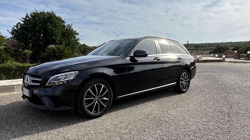 Usata Mercedes C180 Business 122 CV (89 kW) 2019 Nero Station wagon