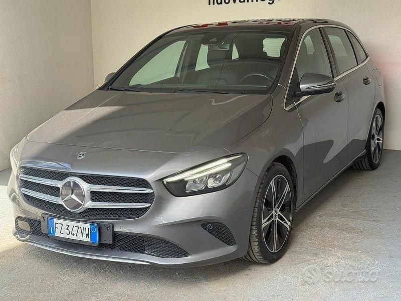 Usata Mercedes B200 Progressive 150 CV (110 kW) 2019 Grigio Utilitaria
