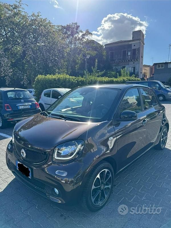 Marrone Usata 2017 Smart ForFour Due volumi | 13.500 € - Immagine 1/4