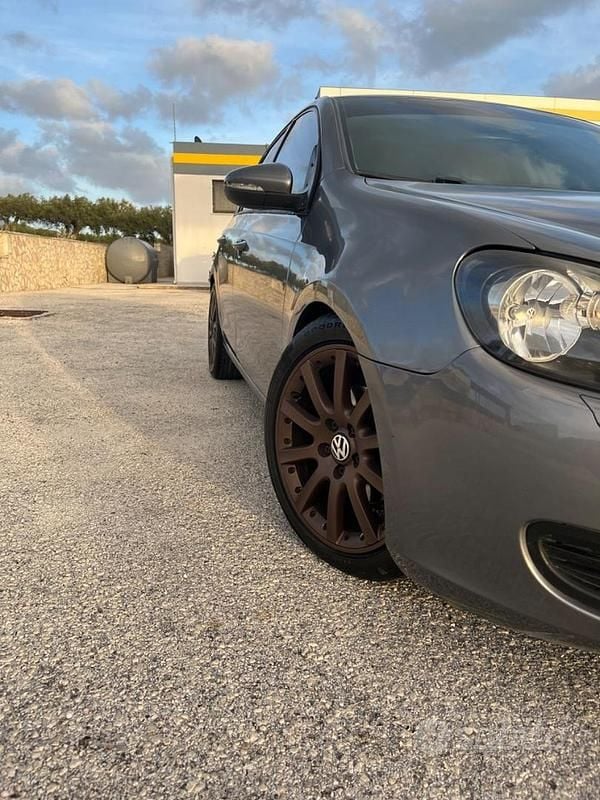 Usata VW Golf VI 110 CV (80 kW) 2009 Grigio Utilitaria