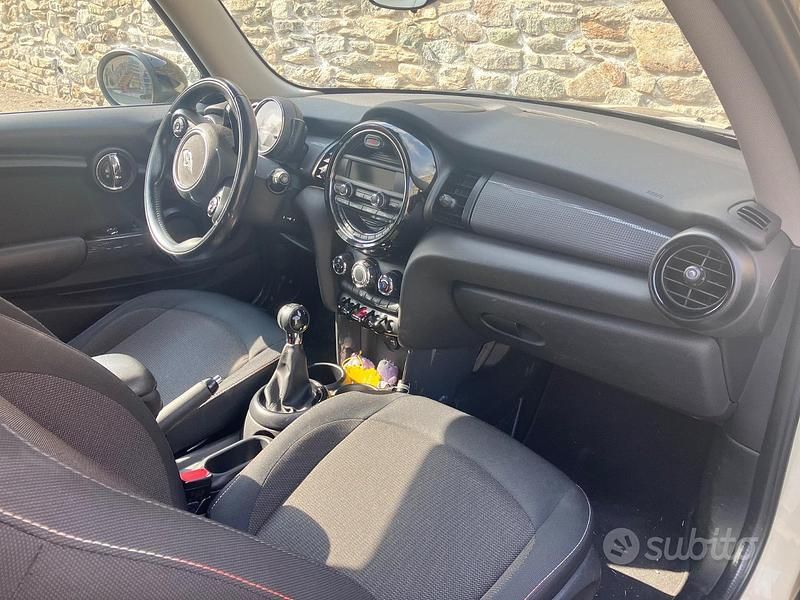Usata Mini Cooper 122 CV (89 kW) 2014 Bianco Utilitaria