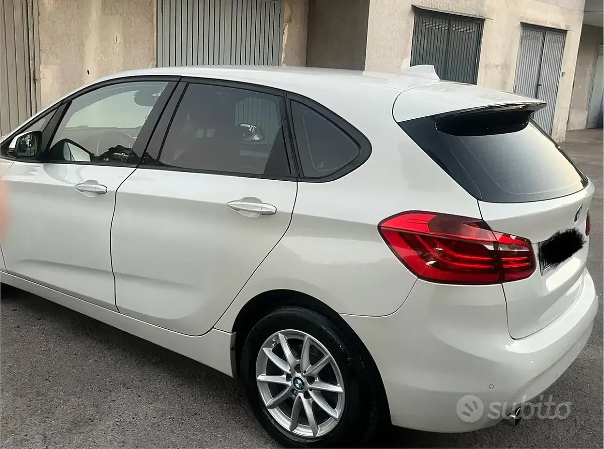 Usata BMW 214 Sport Line 95 CV (69 kW) 2016 Bianco Utilitaria