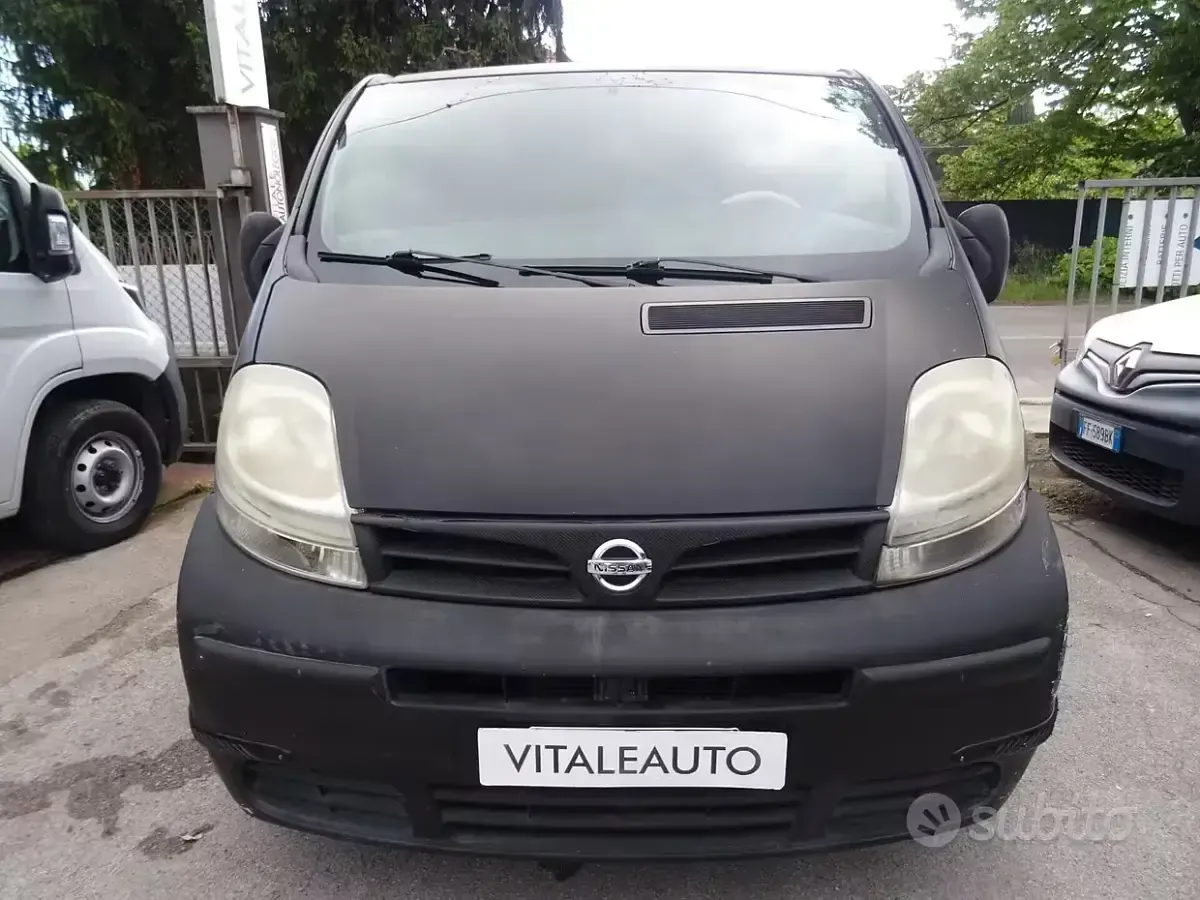 Usata Nissan Primastar 100 CV (73 kW) 2003 Nero Monovolume