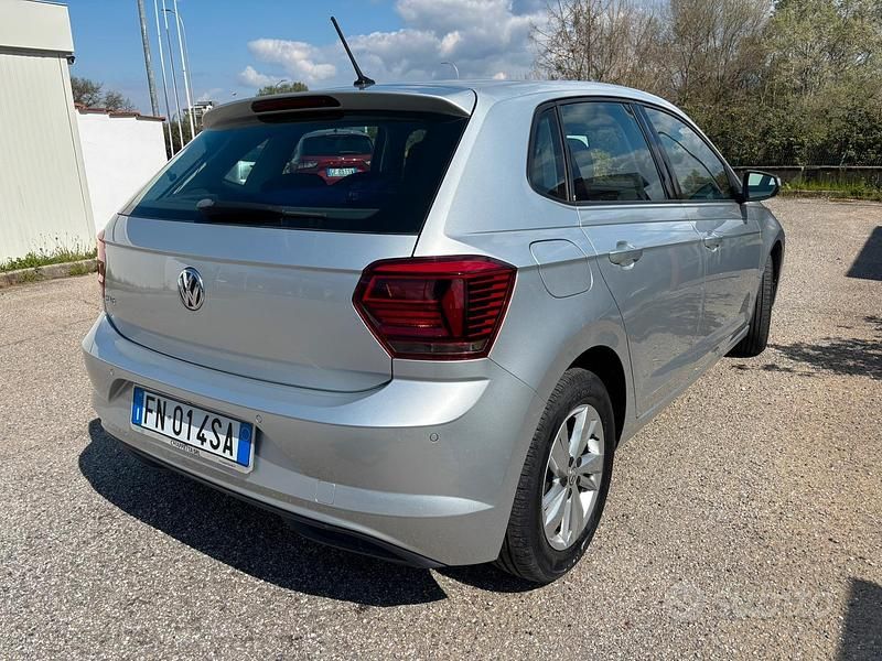Usata VW Polo Comfortline 80 CV (58 kW) 2018 Grigio Utilitaria