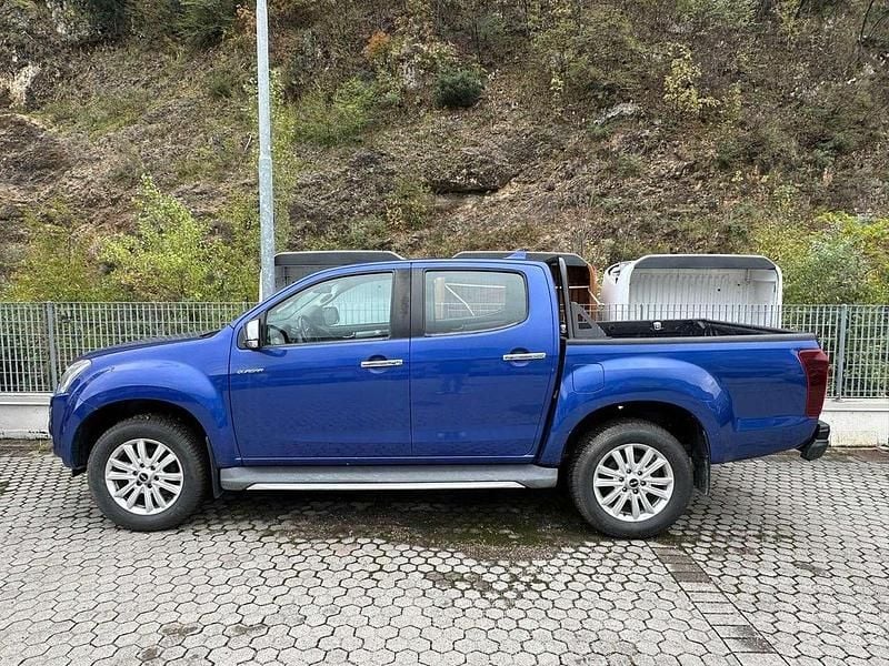 Usata Isuzu D-Max 163 CV (119 kW) 2020 Blu/azzurro Berlina