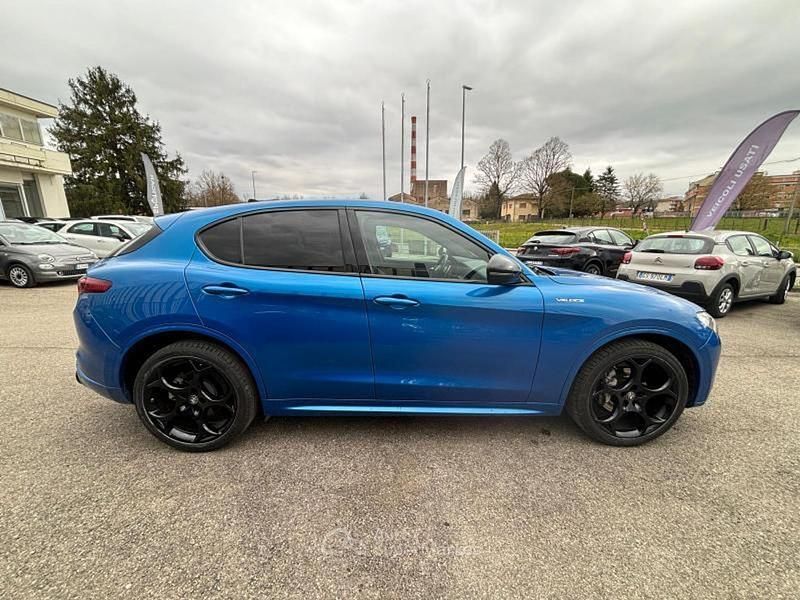 Usata Alfa Romeo Stelvio Veloce 280 CV (205 kW) 2022 Blu/azzurro SUV
