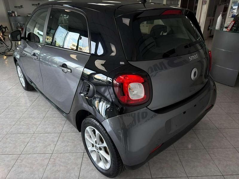 Usata Smart ForFour Passion 71 CV (52 kW) 2015 Argento Utilitaria
