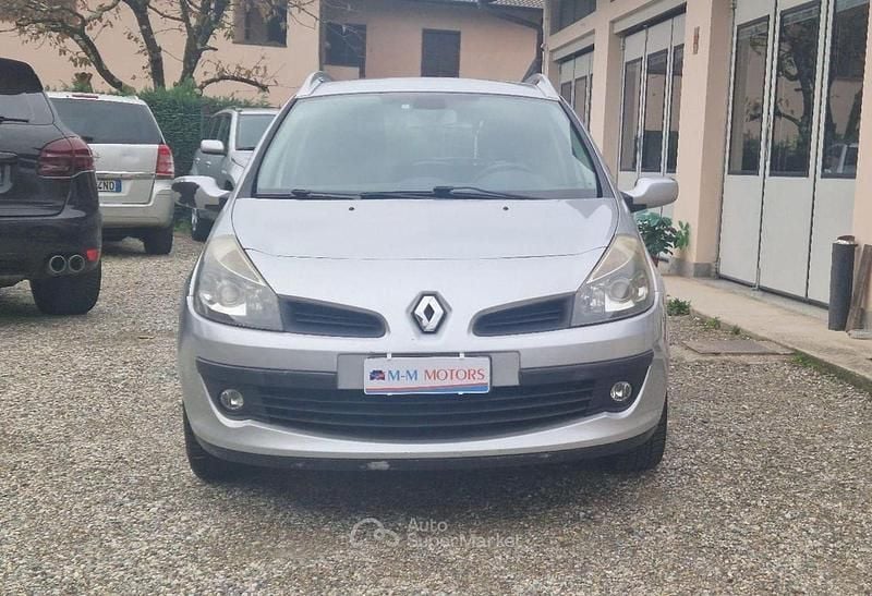 Usata Renault Clio II LE 75 CV (55 kW) 2008 Grigio Berlina