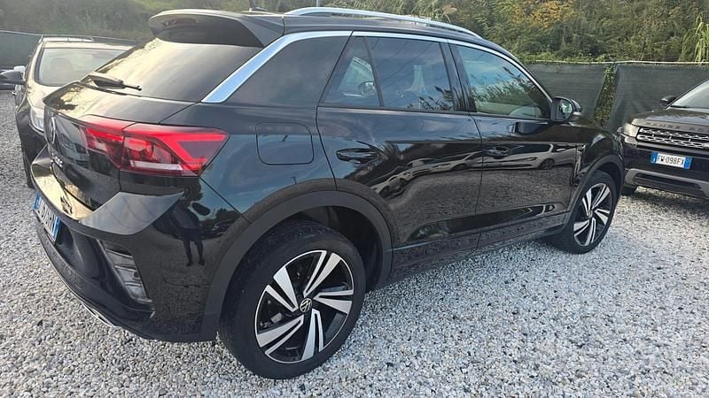 Usata VW T-Roc R-line 150 CV (110 kW) 2023 Nero SUV
