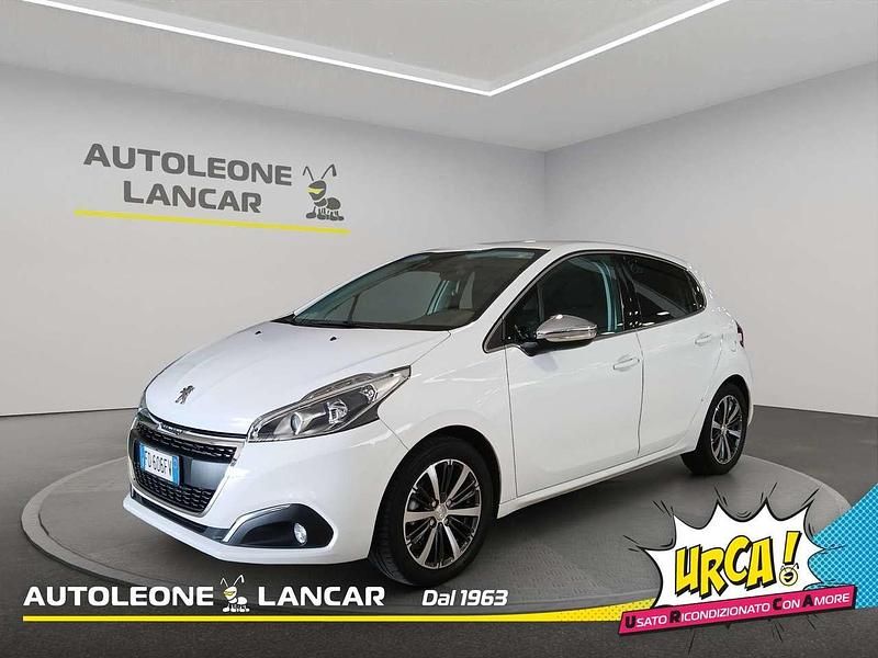 Usata Peugeot 208 Allure 82 CV (60 kW) 2016 Bianco Utilitaria