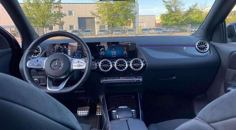 Usata Mercedes GLA200 Premium 150 CV (110 kW) 2023 Nero SUV