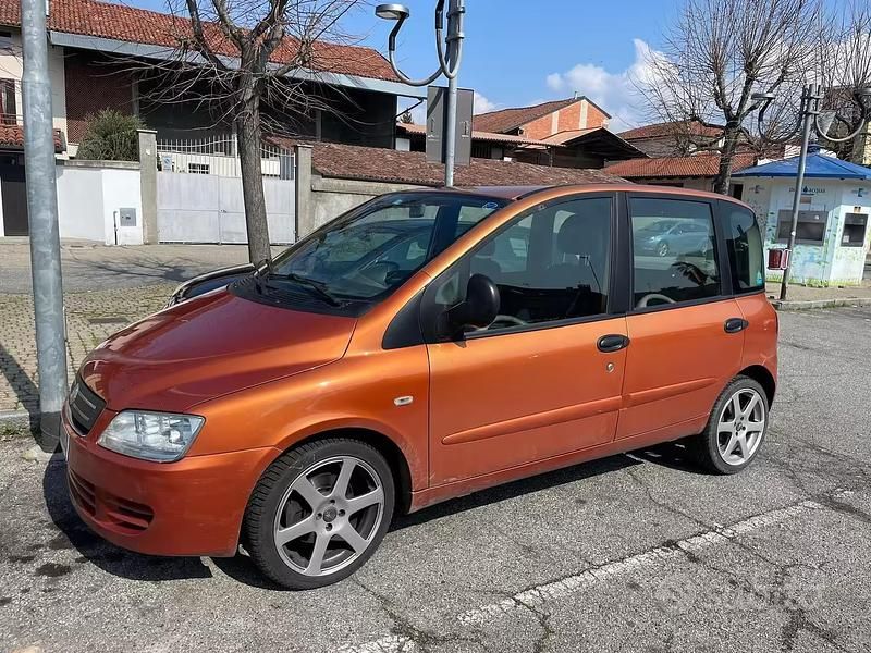 Usata Fiat Multipla 120 CV (88 kW) 2005 Monovolume