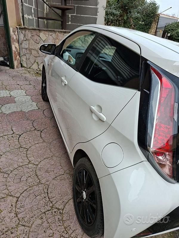 Usata Toyota Aygo 2017 Bianco Utilitaria
