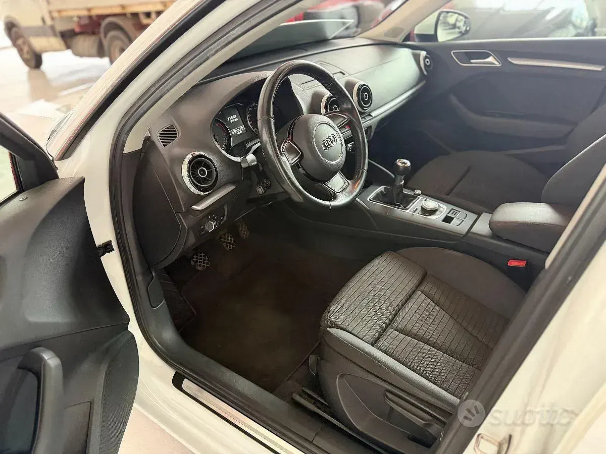 Usata Audi A3 Ambition 110 CV (80 kW) 2015 Bianco Berlina