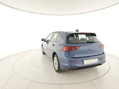 Usata VW Golf VIII Life 116 CV (85 kW) 2025 Blu Utilitaria