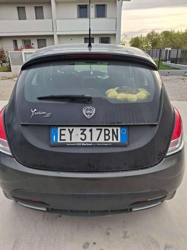 Usata Lancia Ypsilon S 69 CV (50 kW) 2014 Grigio Utilitaria