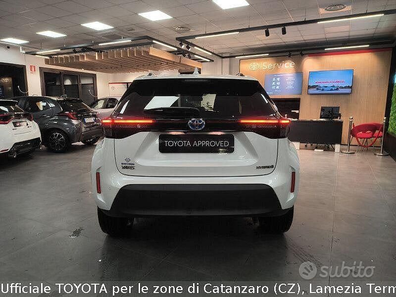 Usata Toyota Yaris Cross Trend 115 CV (84 kW) 2023 Bianco SUV