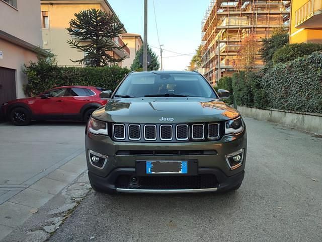Usata Jeep Compass Limited 140 CV (102 kW) 2019 Verde SUV