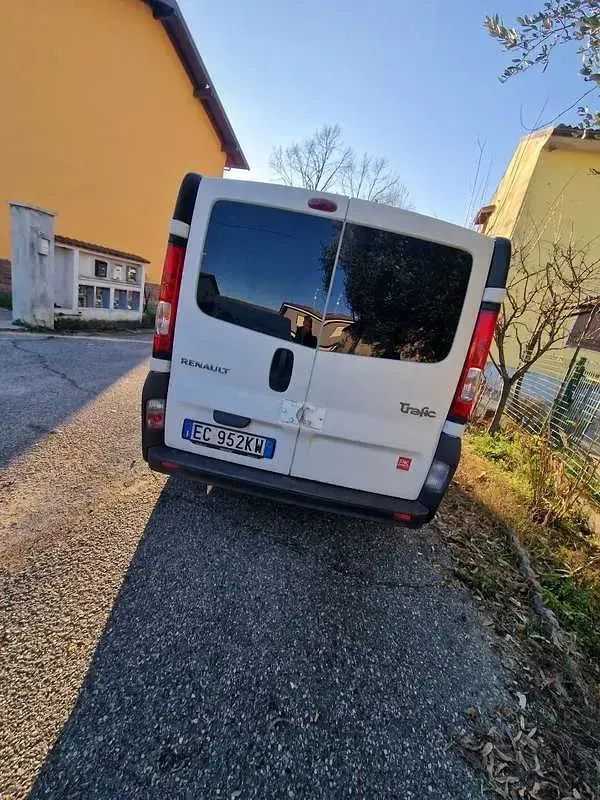 Usata Renault Trafic 114 CV (83 kW) 2010 Monovolume