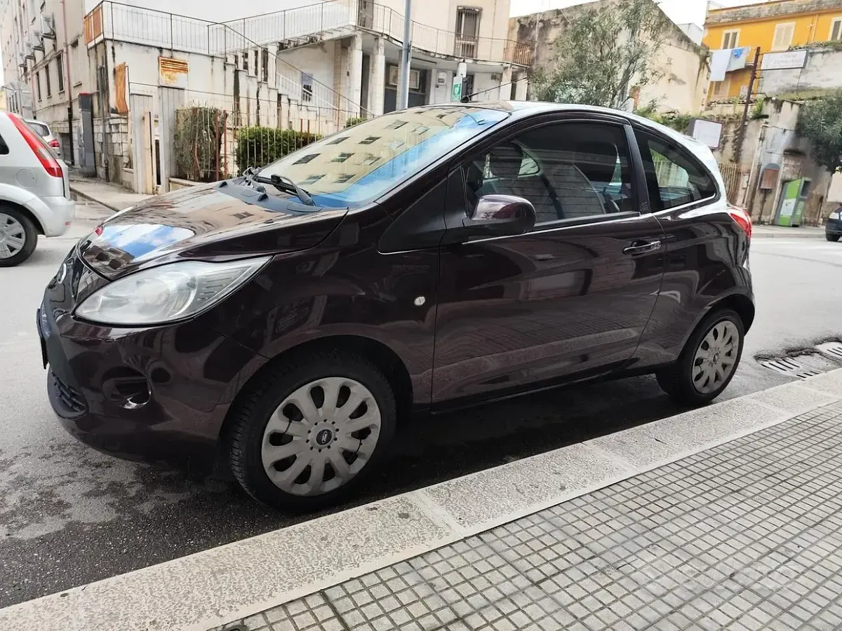 Usata Ford Ka 75 CV (55 kW) 2010 Viola Utilitaria