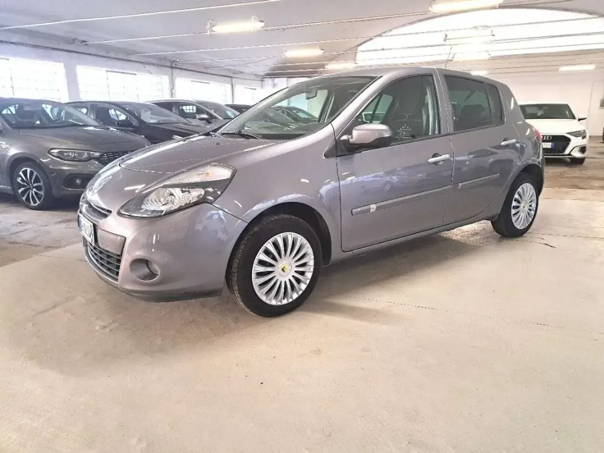 Usata Renault Clio II 75 CV (55 kW) 2011 Antracite Berlina