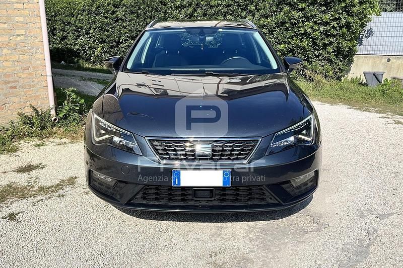 Usata Seat Leon ST XCELLENCE 131 CV (96 kW) 2020 Blu Station wagon