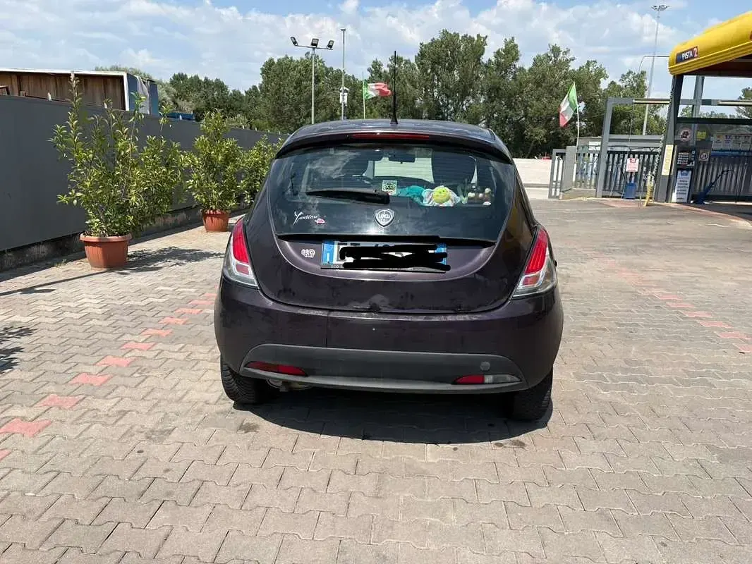 Usata Lancia Ypsilon 69 CV (50 kW) 2014 Utilitaria