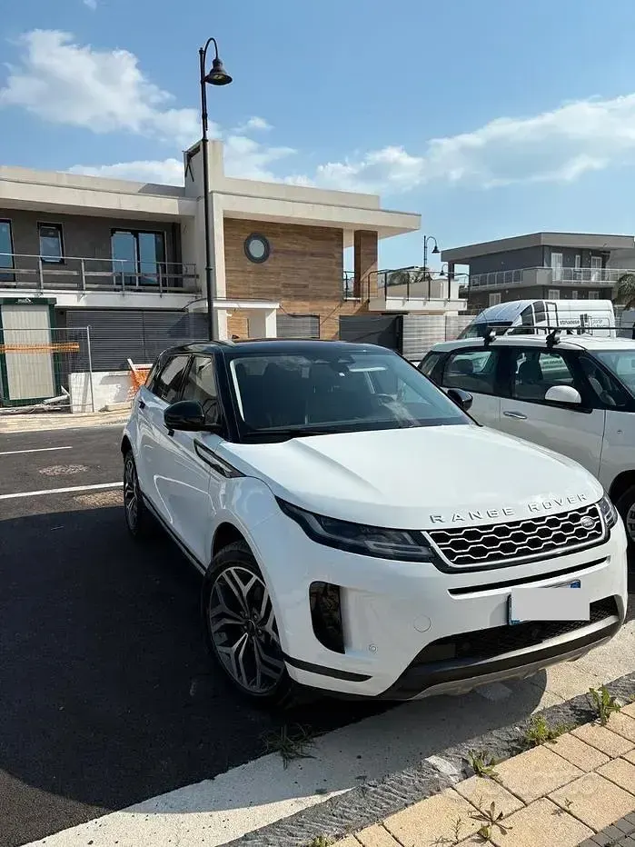 Usata Land Rover Range Rover evoque 2022 Bianco SUV