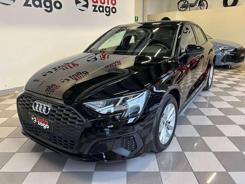 Usata Audi A3 Advanced 150 CV (110 kW) 2023 Nero metallizzato Berlina