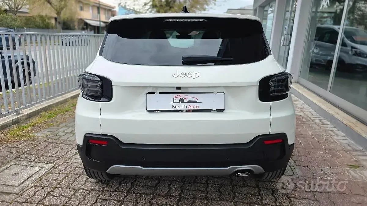 Nuova Jeep Avenger Summit 100 CV (73 kW) 2025 Bianco SUV