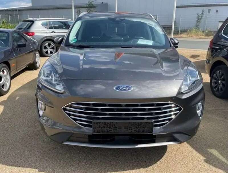 Usata Ford Kuga Titanium 150 CV (110 kW) 2020 Grigio SUV