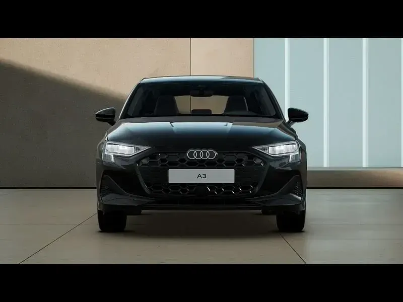 Usata Audi A3 Sportback Ambiente 116 CV (85 kW) 2025 Nero Utilitaria
