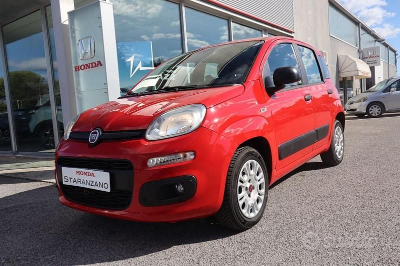 Usata Fiat Panda Easy 95 CV (69 kW) 2019 Rosso Utilitaria