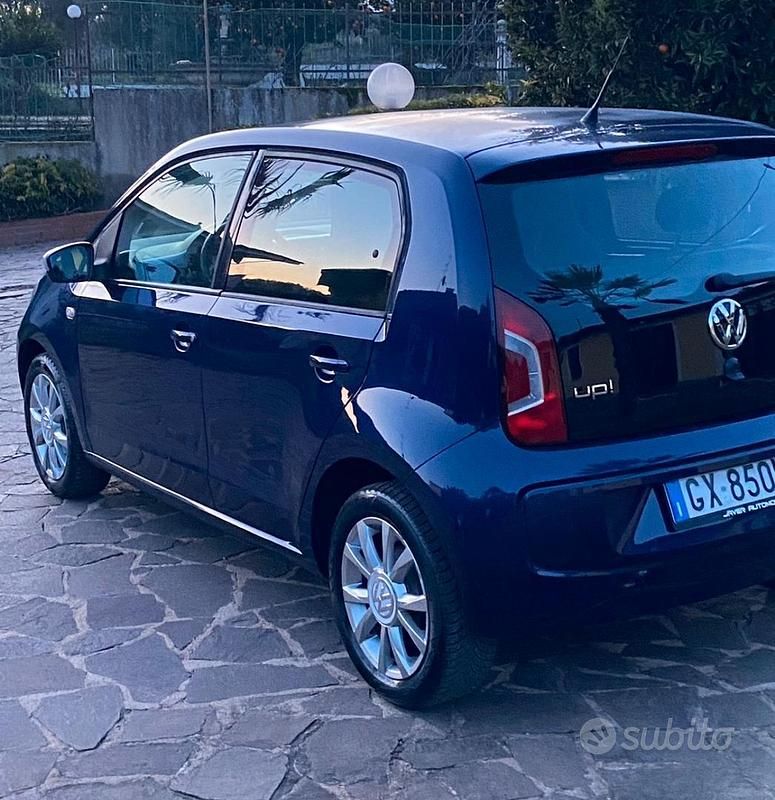 Usata VW up! CLUB 2015 Blu Utilitaria