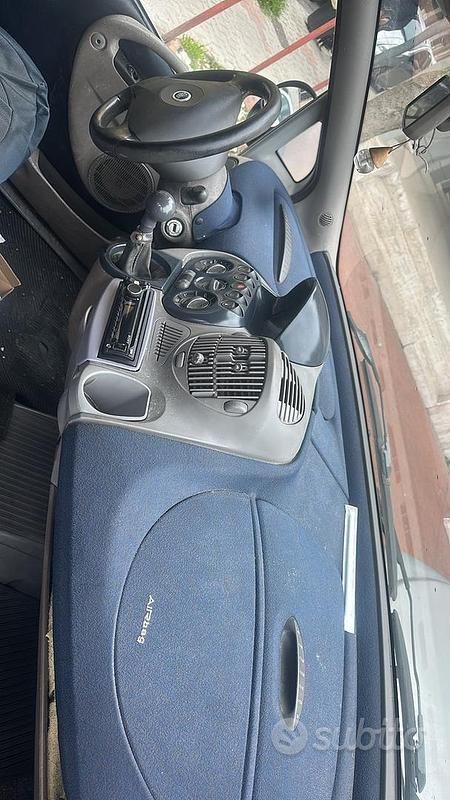 Usata Fiat Multipla 120 CV (88 kW) 2007 Grigio Monovolume