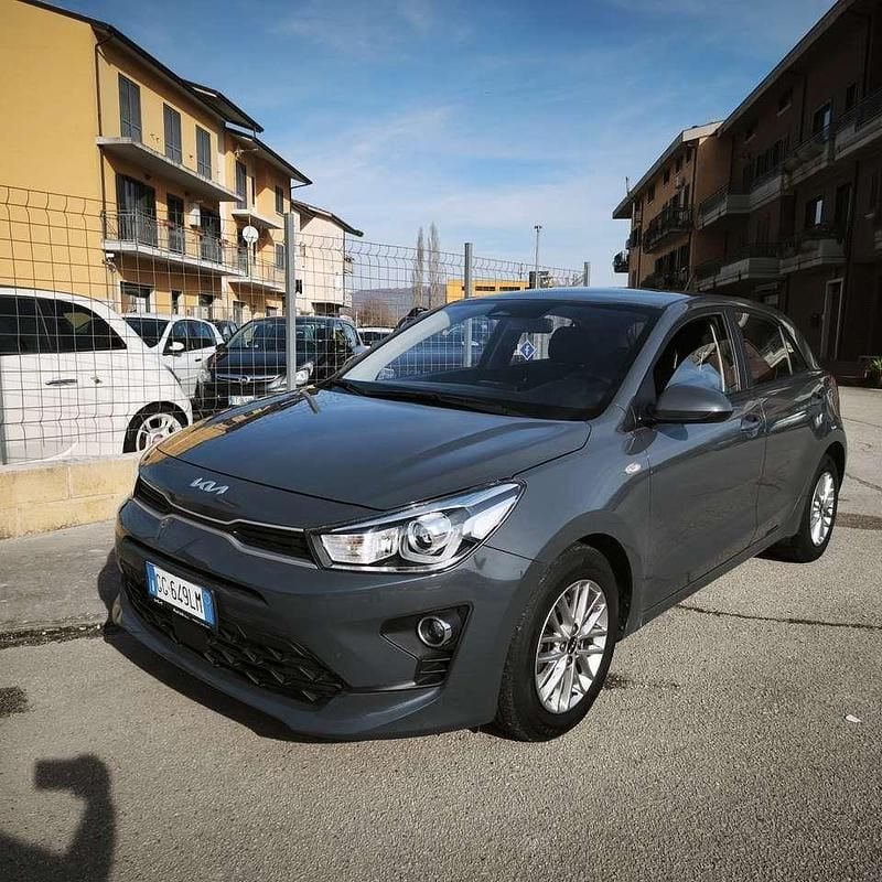 Usata Kia Rio Comfort 101 CV (74 kW) 2022 Other Berlina