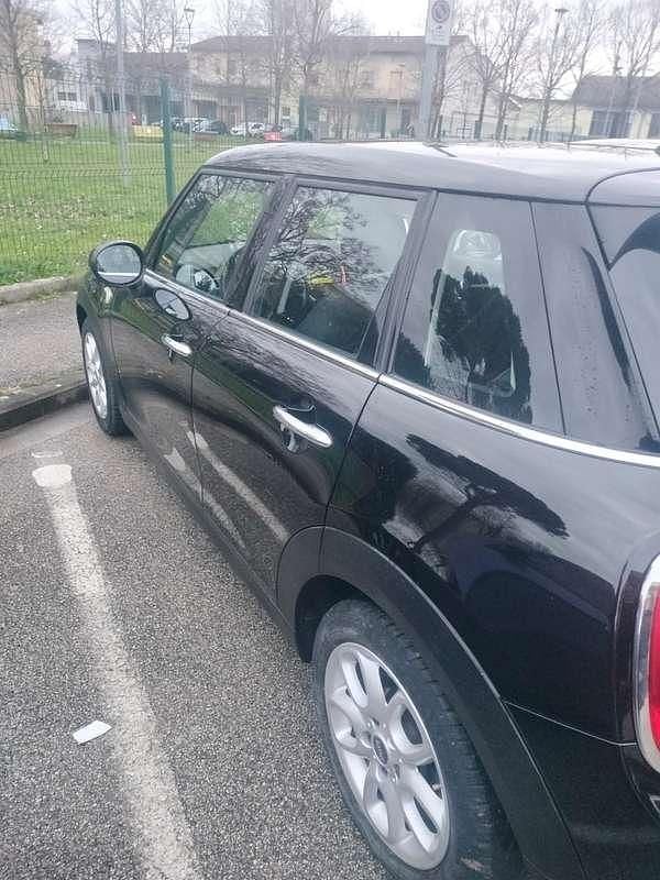 Usata Mini Cooper D Business 116 CV (85 kW) 2015 Nero Utilitaria