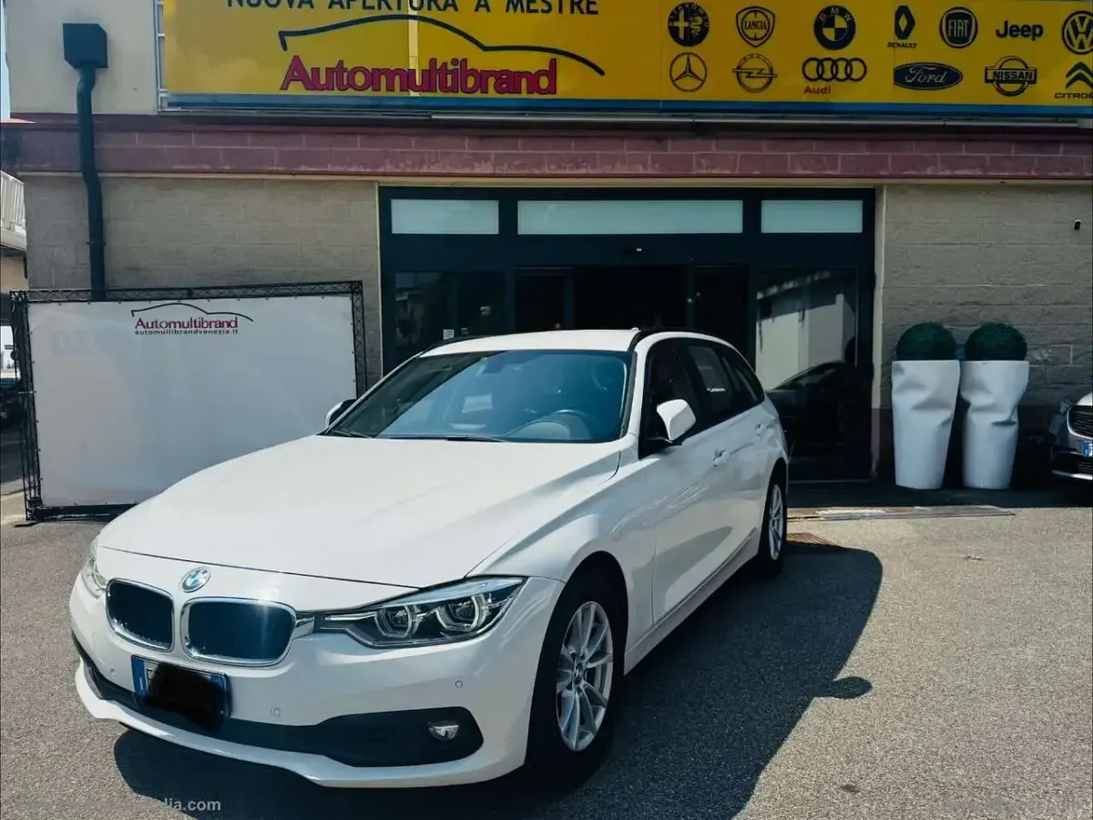 Usata BMW 318 Advantage 150 CV (110 kW) 2018 Bianco Station wagon