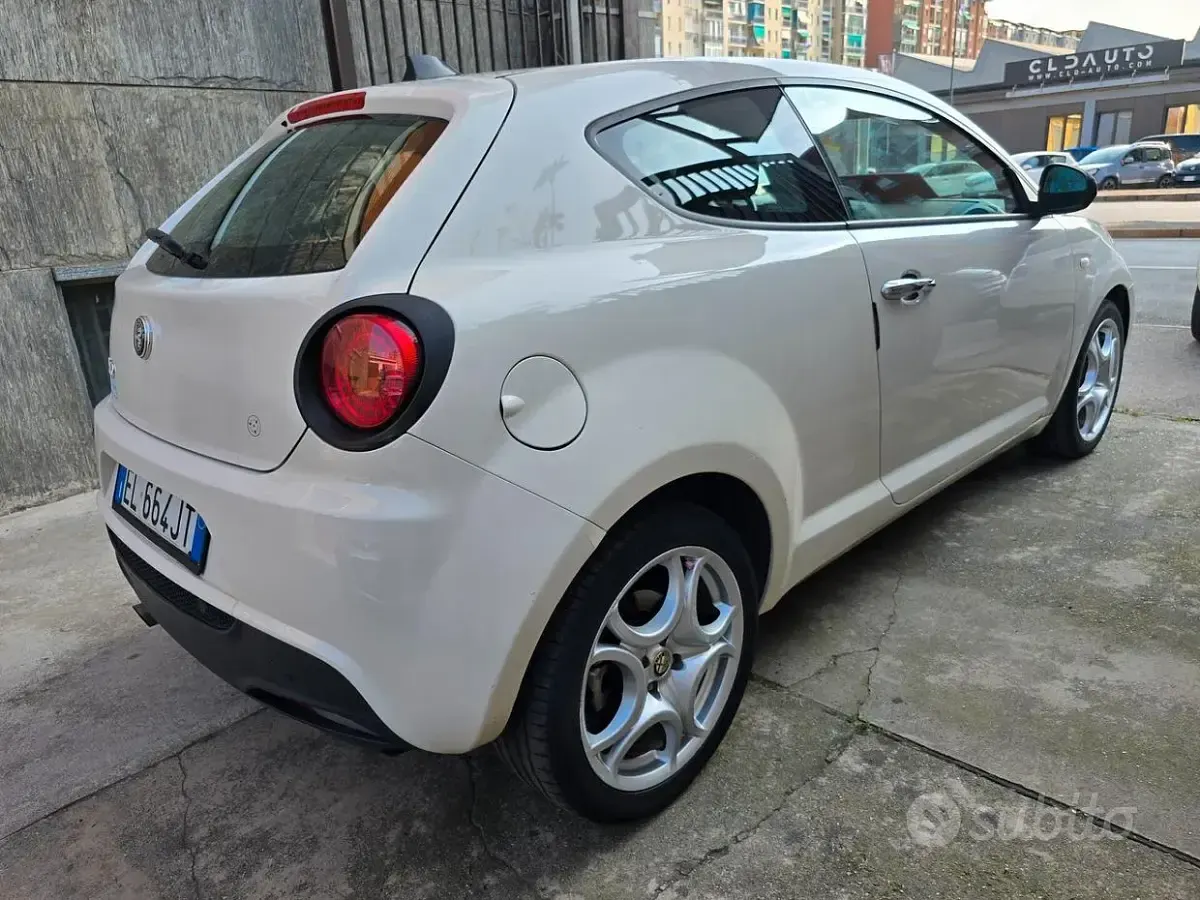 Usata Alfa Romeo MiTo 105 CV (77 kW) 2011 Bianco Utilitaria