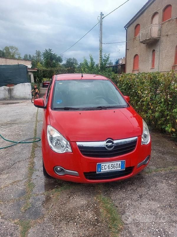 Usata Opel Agila 68 CV (50 kW) 2012 Rosso Utilitaria