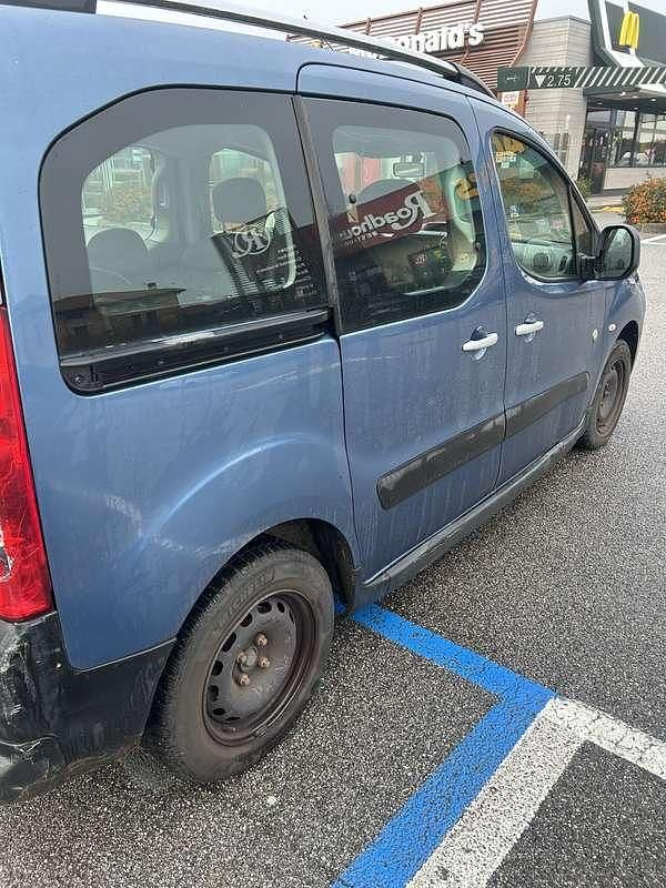 Usata Peugeot TePee Premium 120 CV (88 kW) 2011 Station wagon