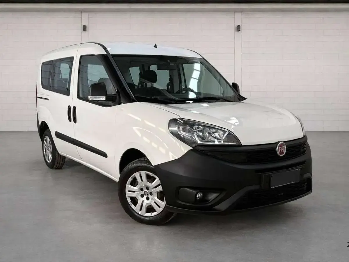 Usata Fiat Doblò 95 CV (69 kW) 2017 Bianco Monovolume