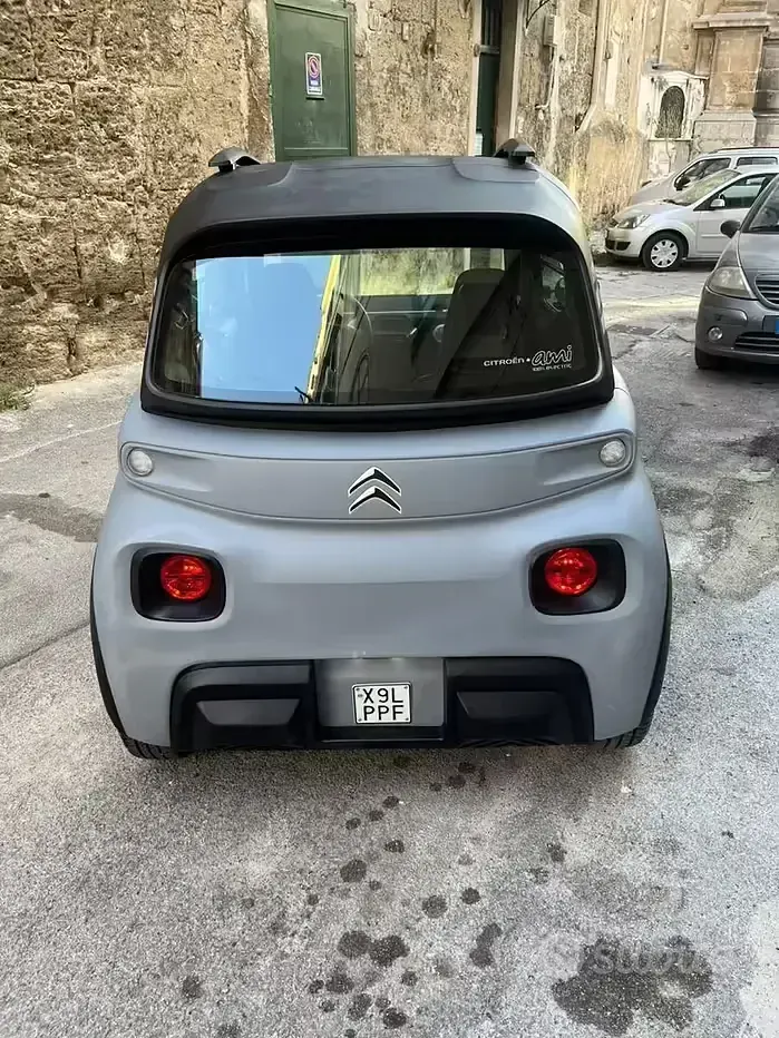 Usata Citroën AMI 2022 Grigio Berlina