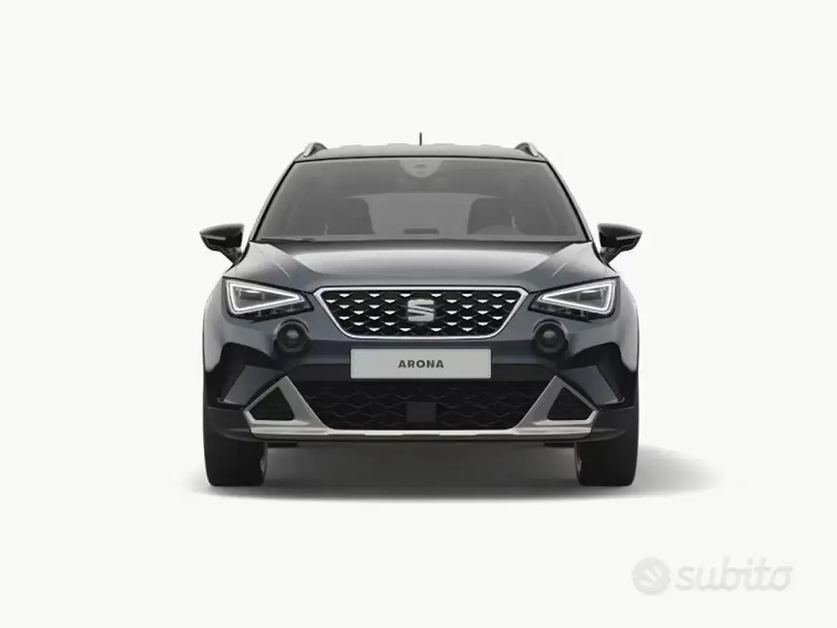 Usata Seat Arona Xperience 95 CV (69 kW) 2024 Grigio SUV