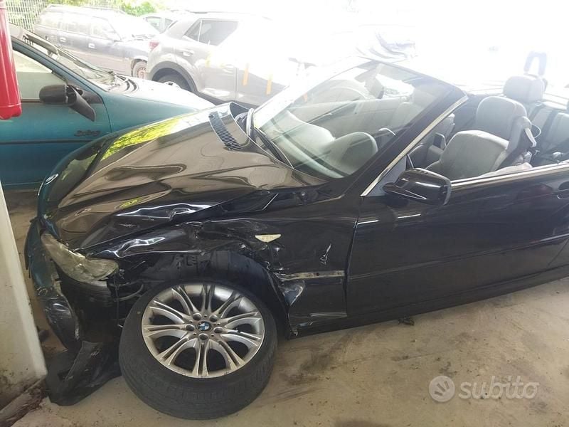 Nero Usata 2005 BMW 320 Cabriolet Cabrio | 2200 € - Immagine 1/4