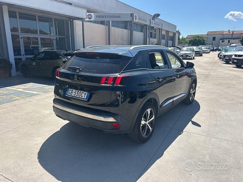 Usata Peugeot 3008 Allure 131 CV (96 kW) 2020 Nero SUV